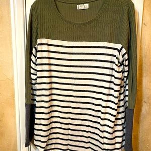 XL Maurices long sleeve top